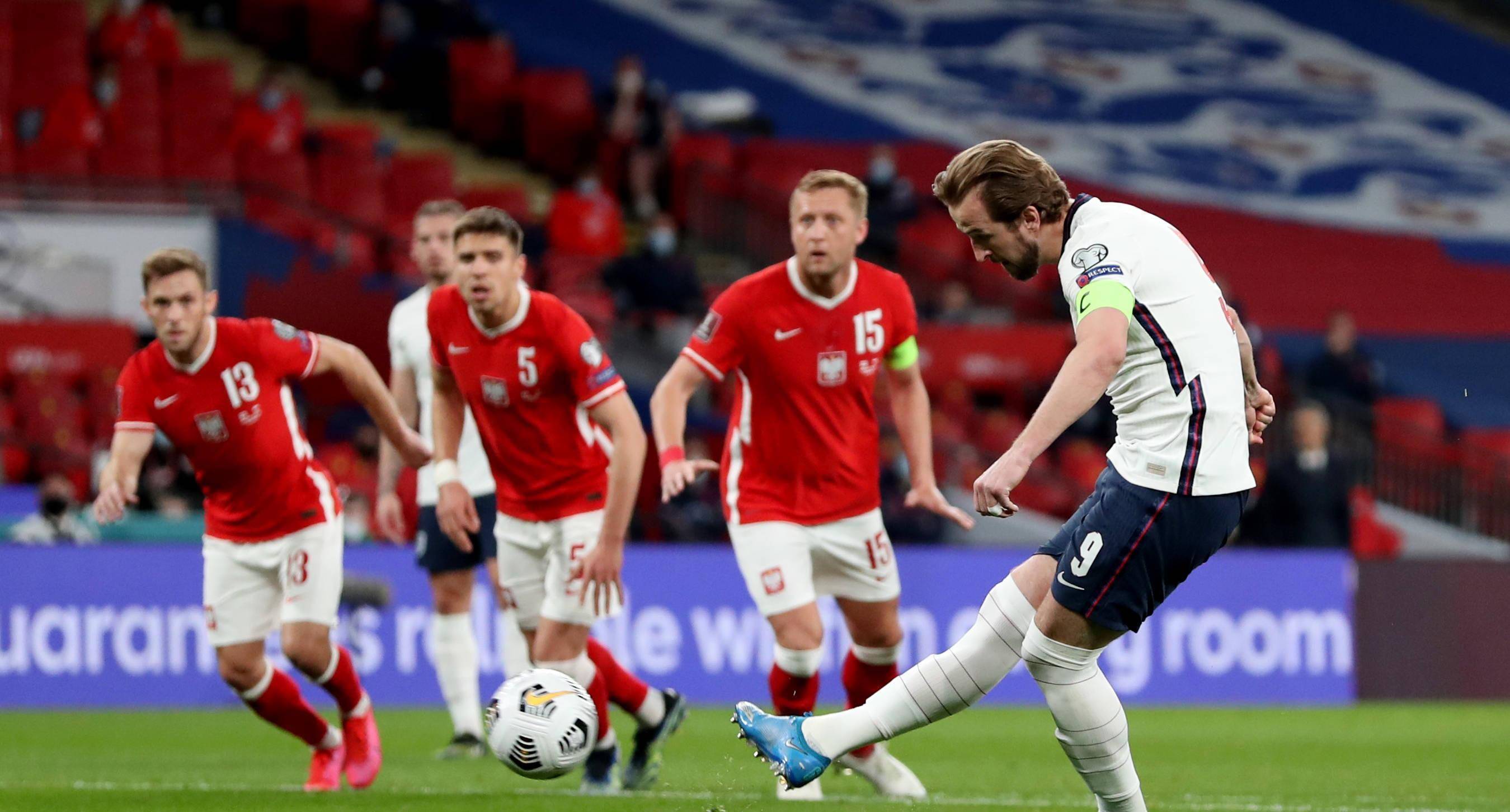 开云体育官方网站-英格兰阵容大调整，备战淘汰赛前夺胜