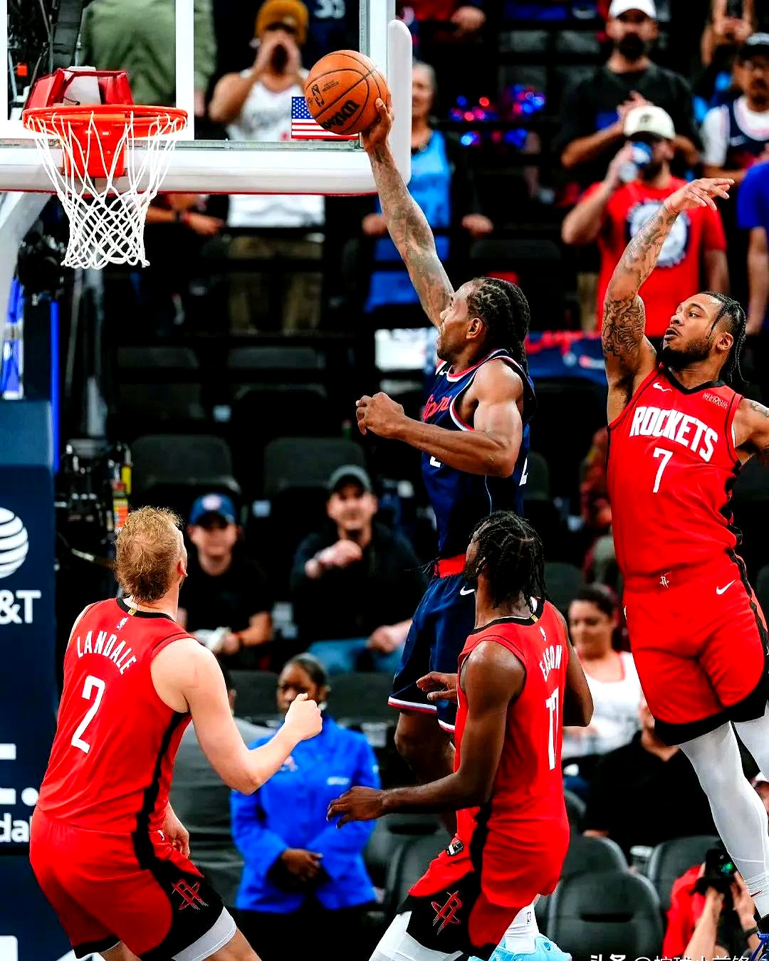 开云体育APP下载-快船客场击败鹈鹕，继续排名西部前列