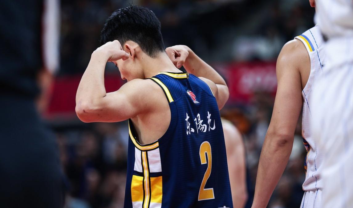 关于气温酷热难挡球队士气,球员倒地不起的信息 关于气温酷热难挡球队士气,球员倒地不起的信息