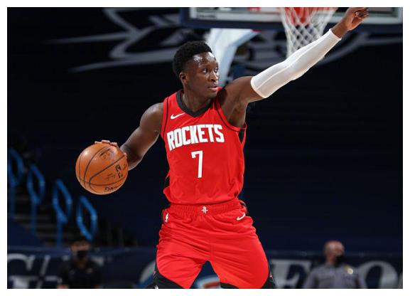 火箭绝杀四川队，布克刷新纪录